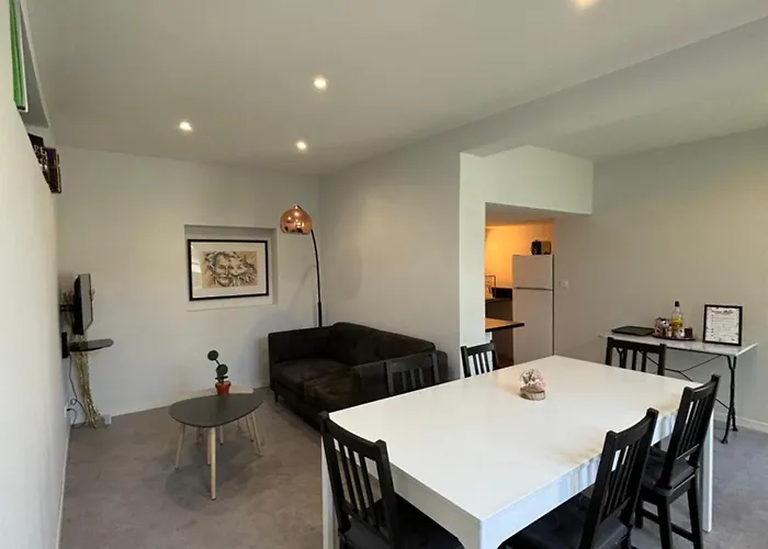 Chez Oma I 1 Appartement Independant Opi I 3 Chambres Privatives Avec Salle D Eau Et Salon Commun Cuisine Commune Wc Commun Patio Commun